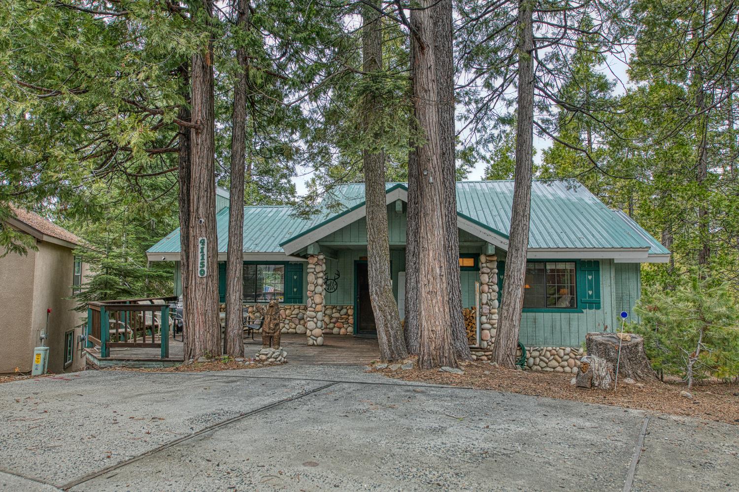 41150 Woodridge Lane, Shaver Lake, CA 93664