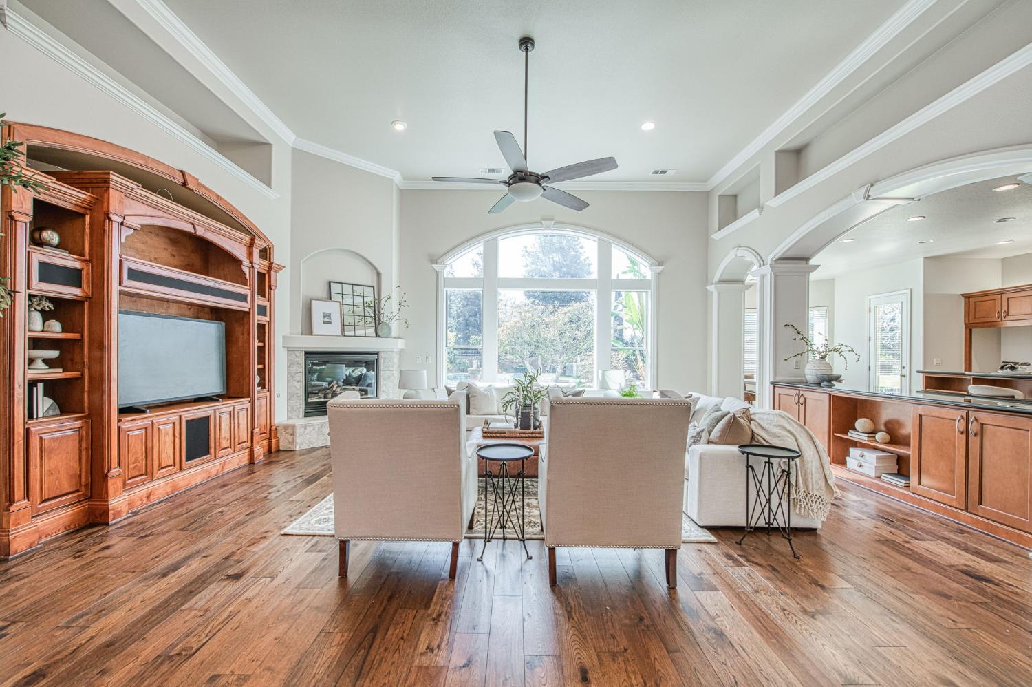 12437 N Via Tuscania Ave, Clovis, CA 93619