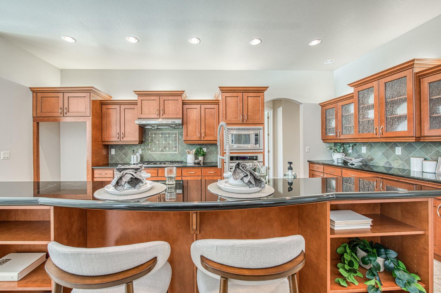 12437 N Via Tuscania Ave, Clovis, CA 93619