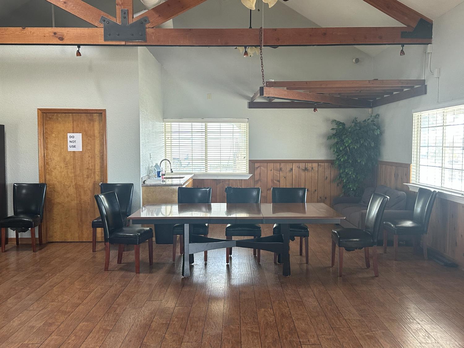 1260 S Buttonwillow Ave, Reedley, CA 93654