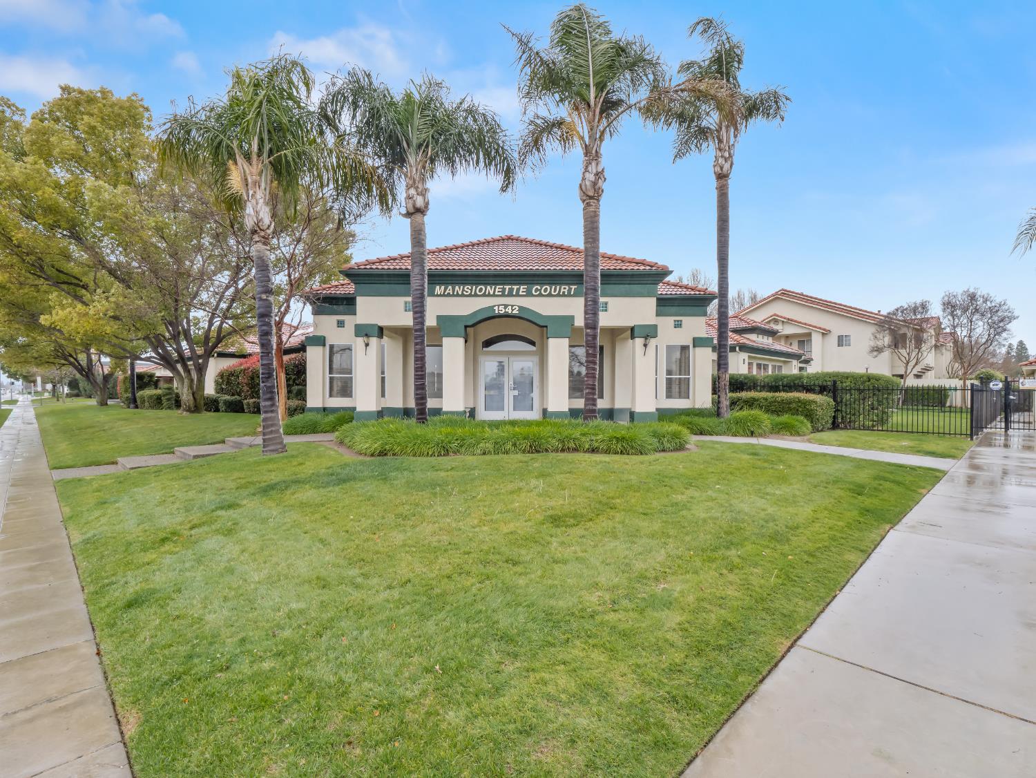 1542 E Alluvial Ave #137, Fresno, CA 93720