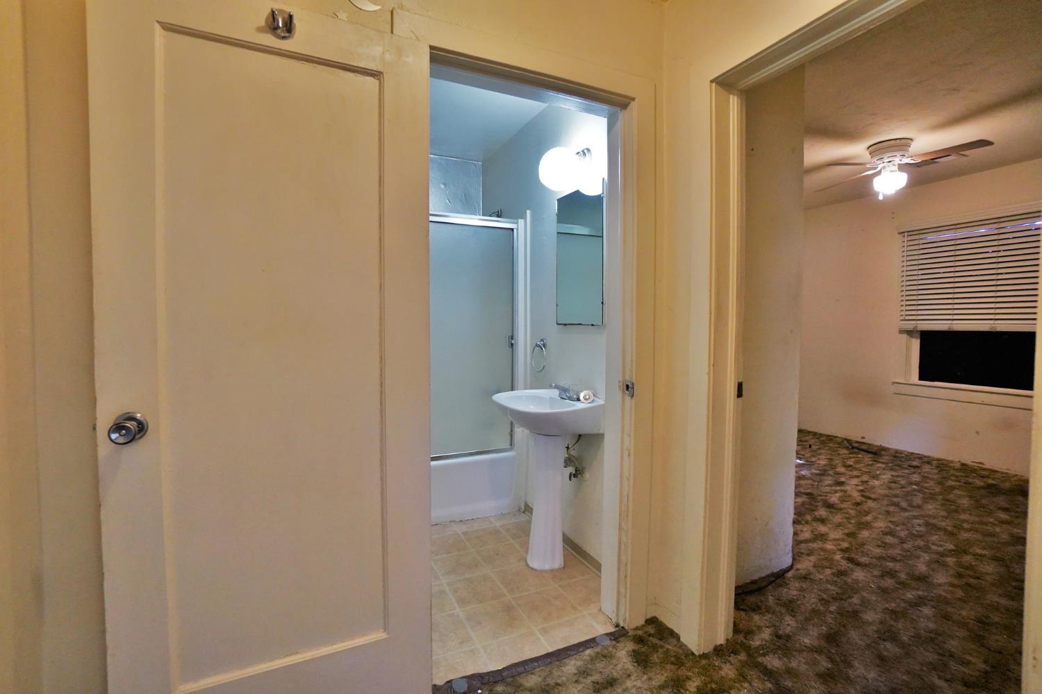 325 Neville St, Hanford, CA 93230