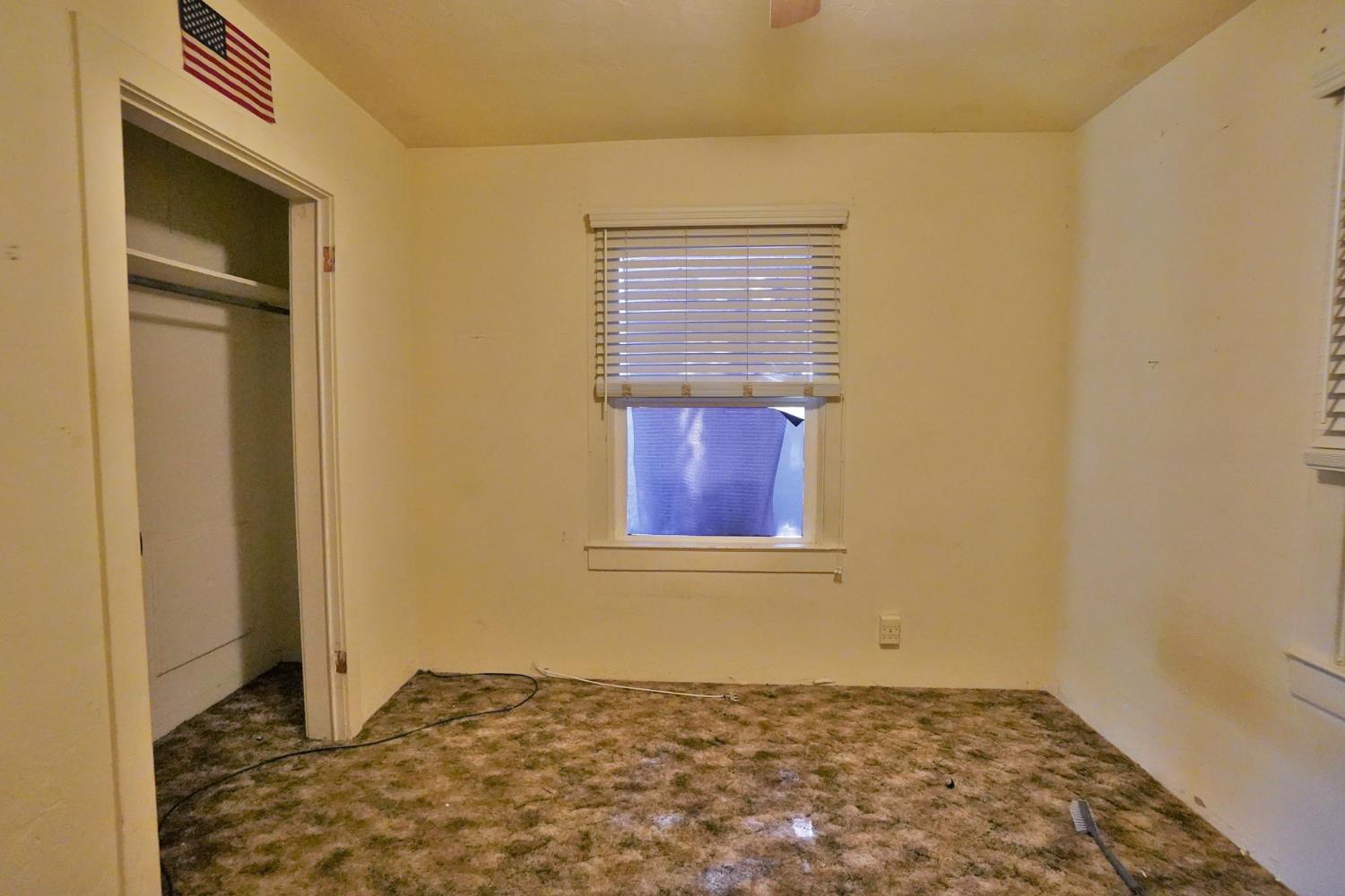 325 Neville St, Hanford, CA 93230