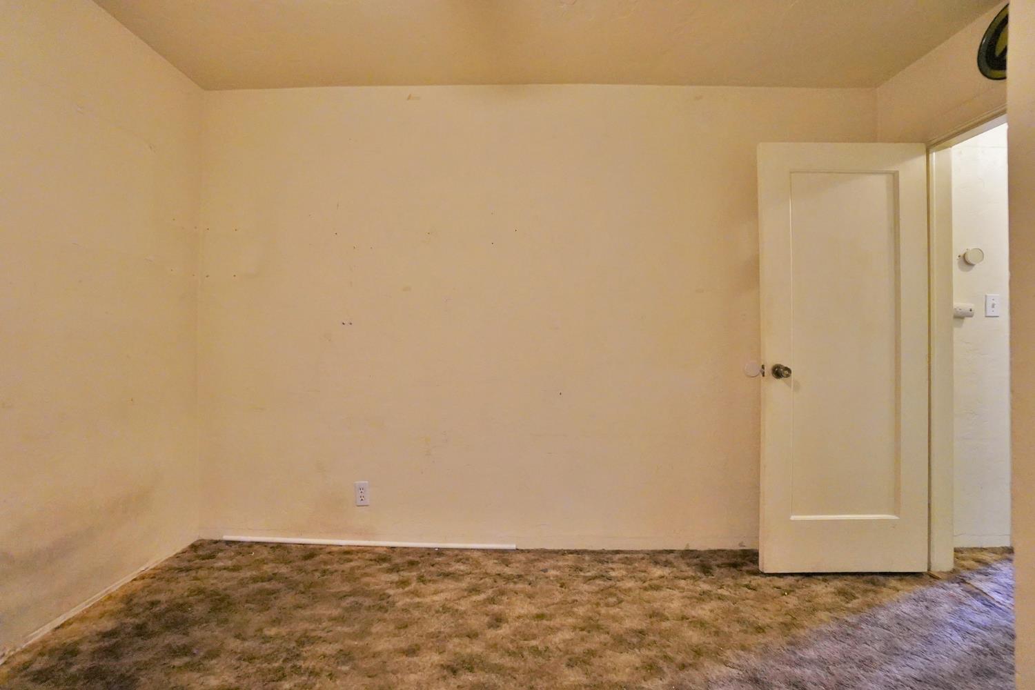 325 Neville St, Hanford, CA 93230