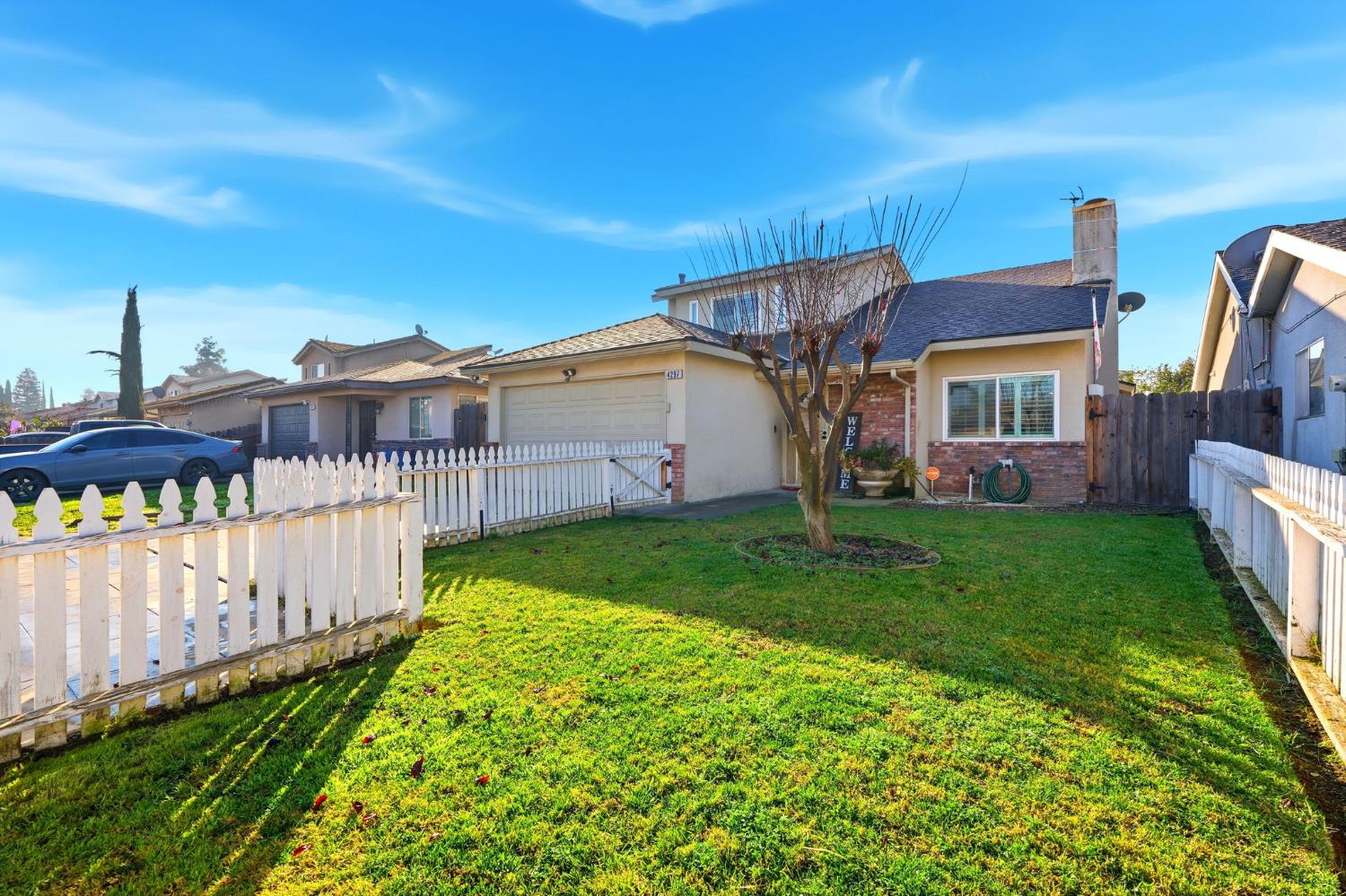 4297 W Brown Ave, Fresno, CA 93722