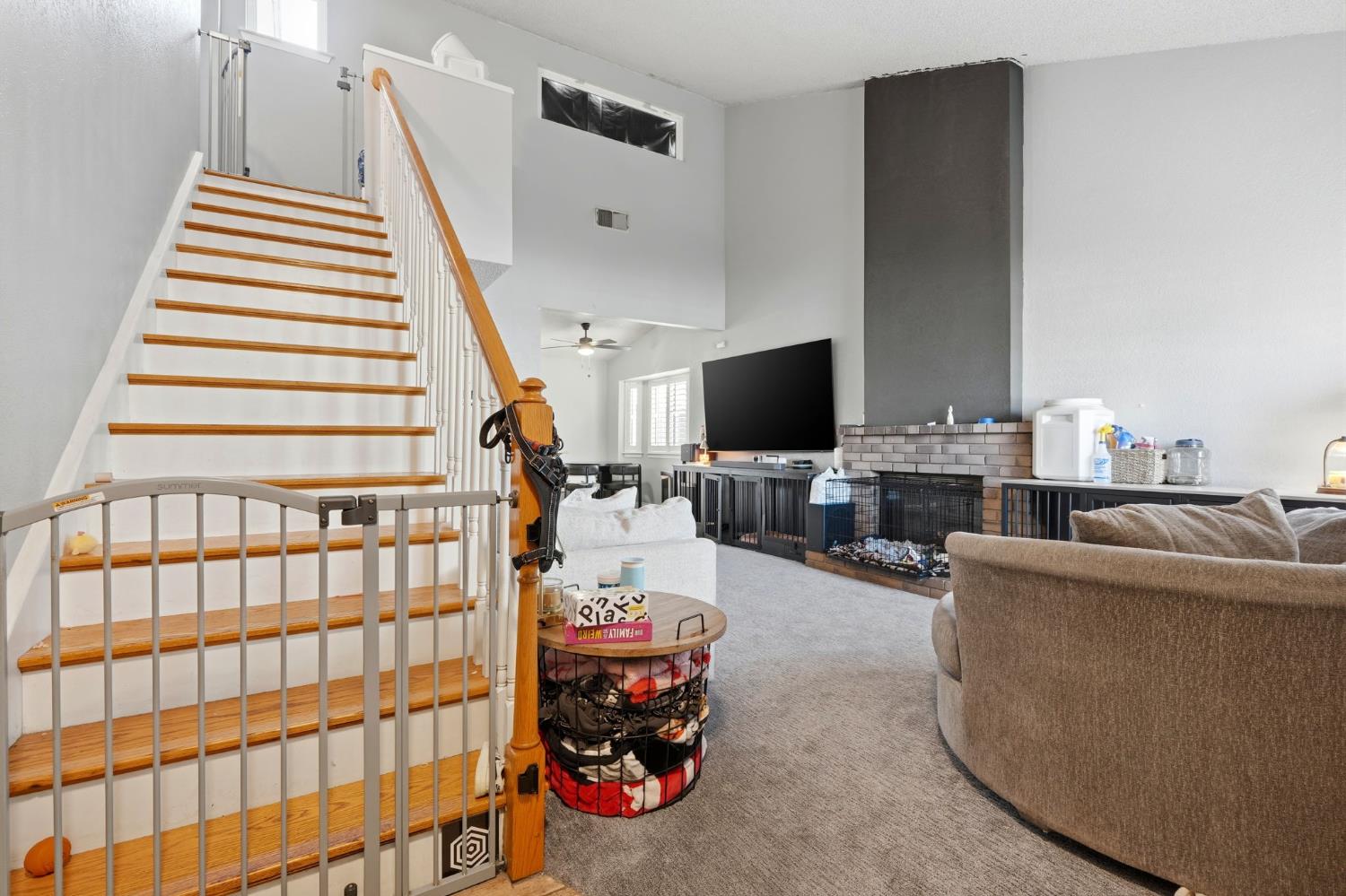 4297 W Brown Ave, Fresno, CA 93722