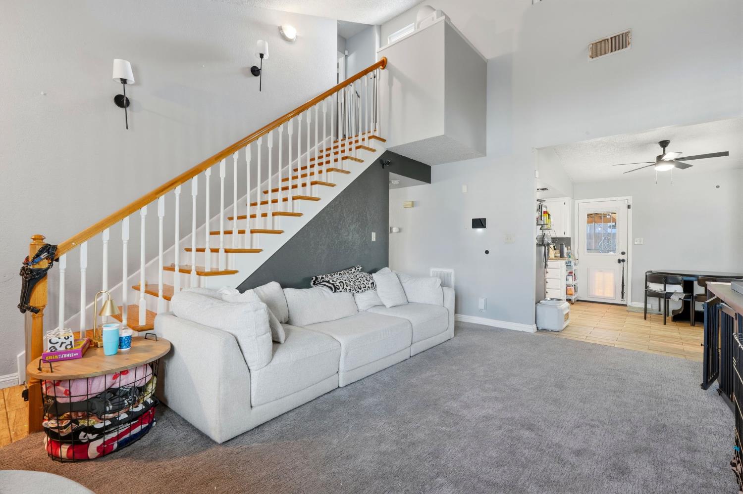 4297 W Brown Ave, Fresno, CA 93722