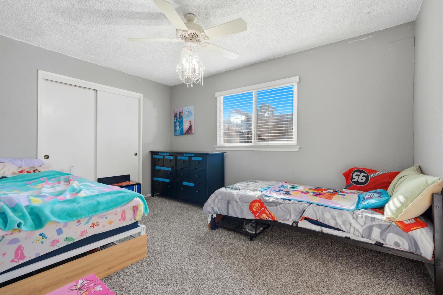 4297 W Brown Ave, Fresno, CA 93722