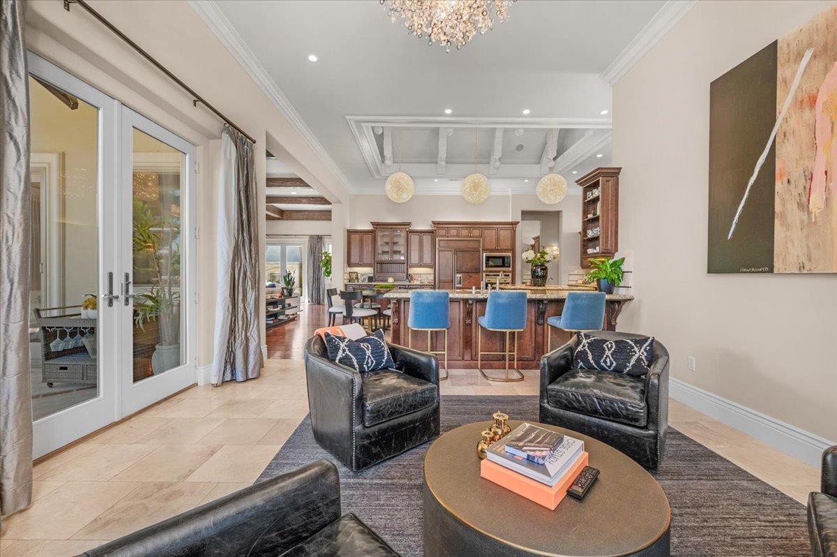 11350 N Glencastle Way, Fresno, CA 93730