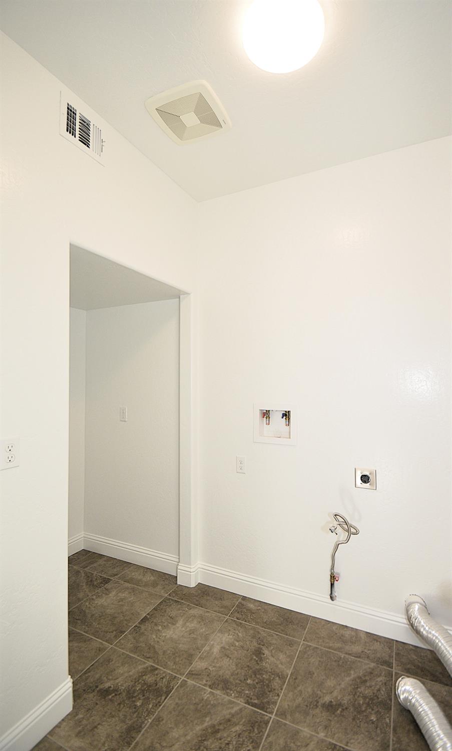 3412 W 3412 W. Venice, Visalia, CA 93277