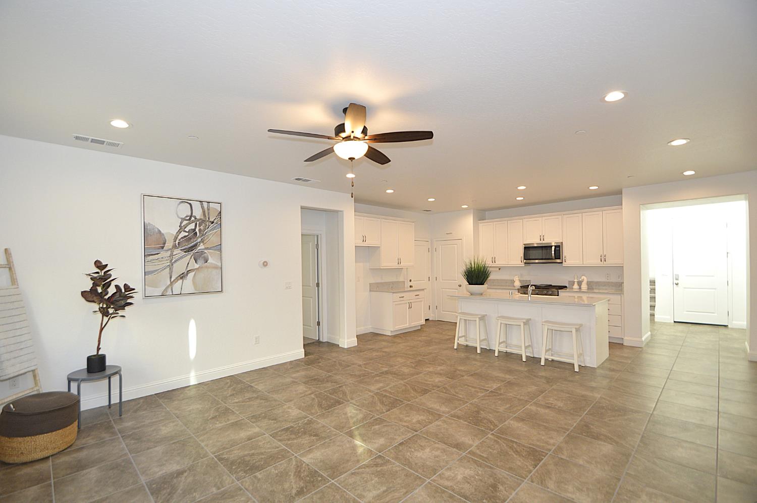 3412 W 3412 W. Venice, Visalia, CA 93277