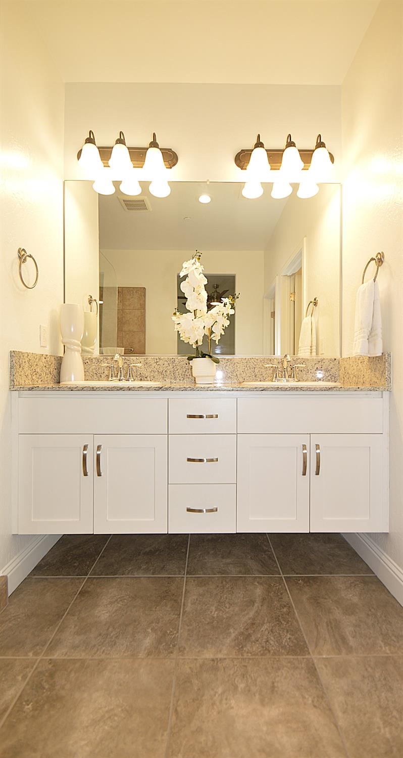 3412 W 3412 W. Venice, Visalia, CA 93277