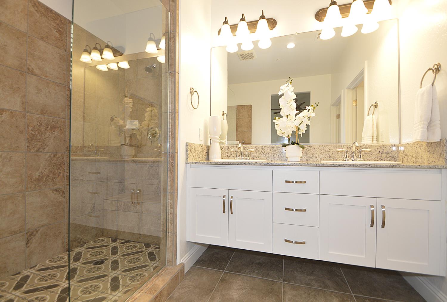 3412 W 3412 W. Venice, Visalia, CA 93277