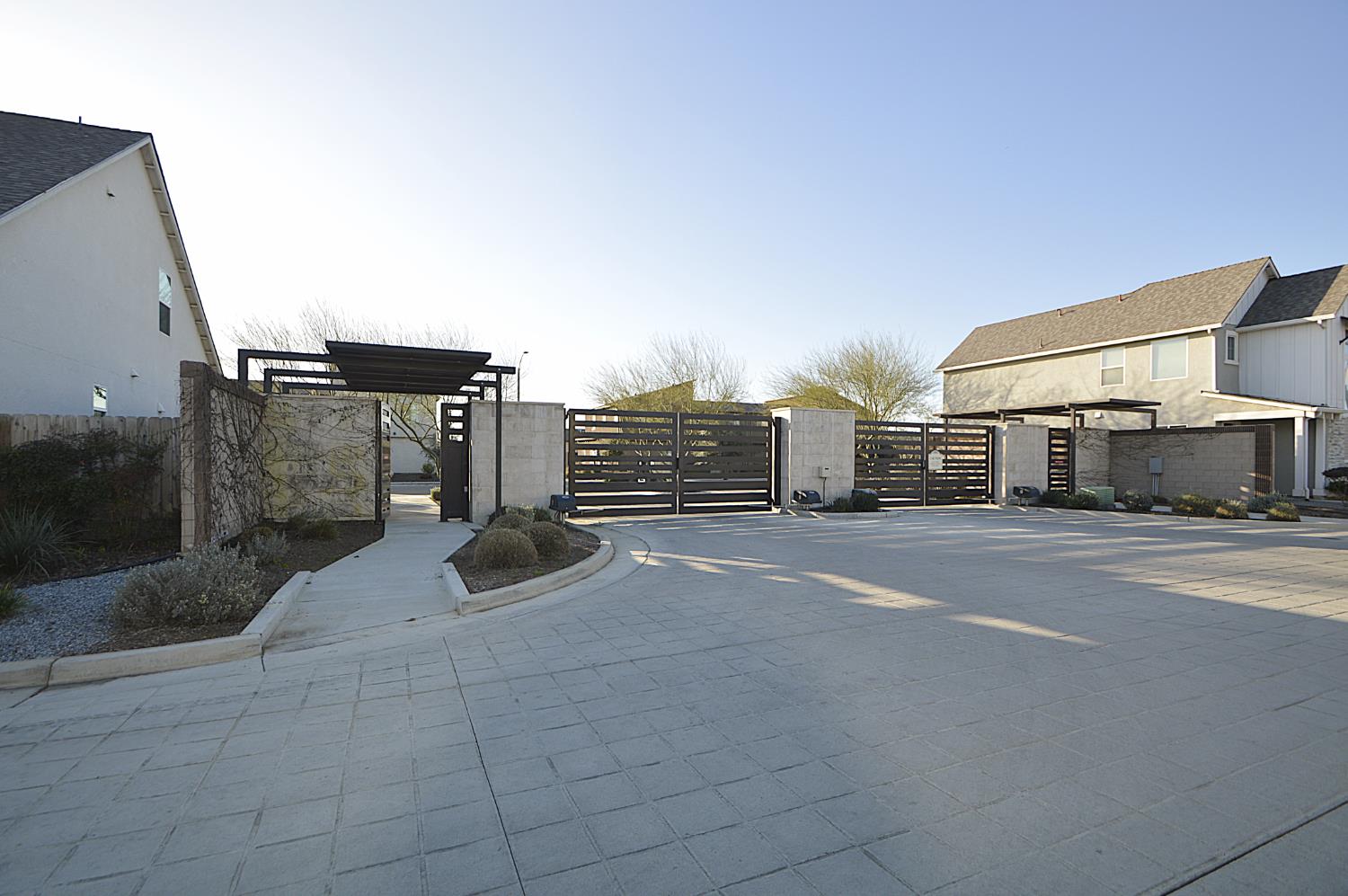 3412 W Venice, Visalia, CA 93277