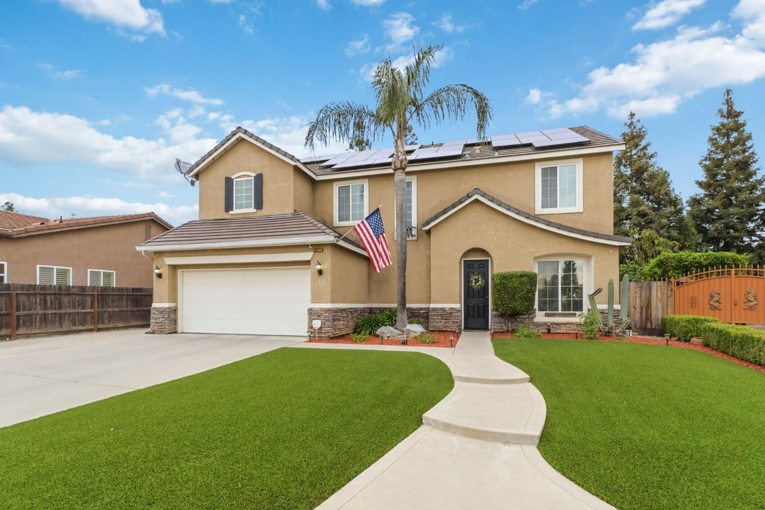 2871 Wrenwood Ave, Clovis, CA 93611