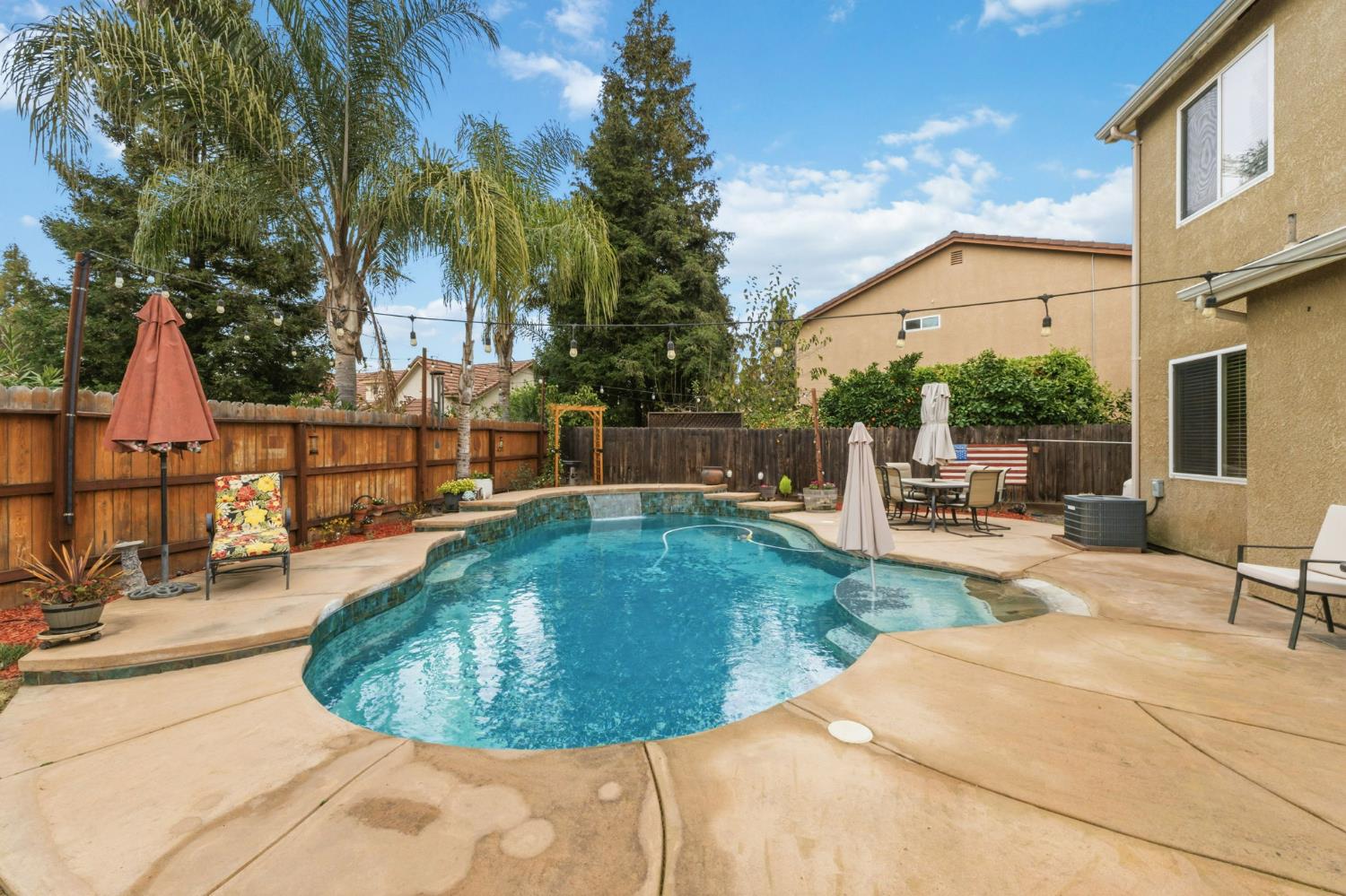 2871 Wrenwood Ave, Clovis, CA 93611