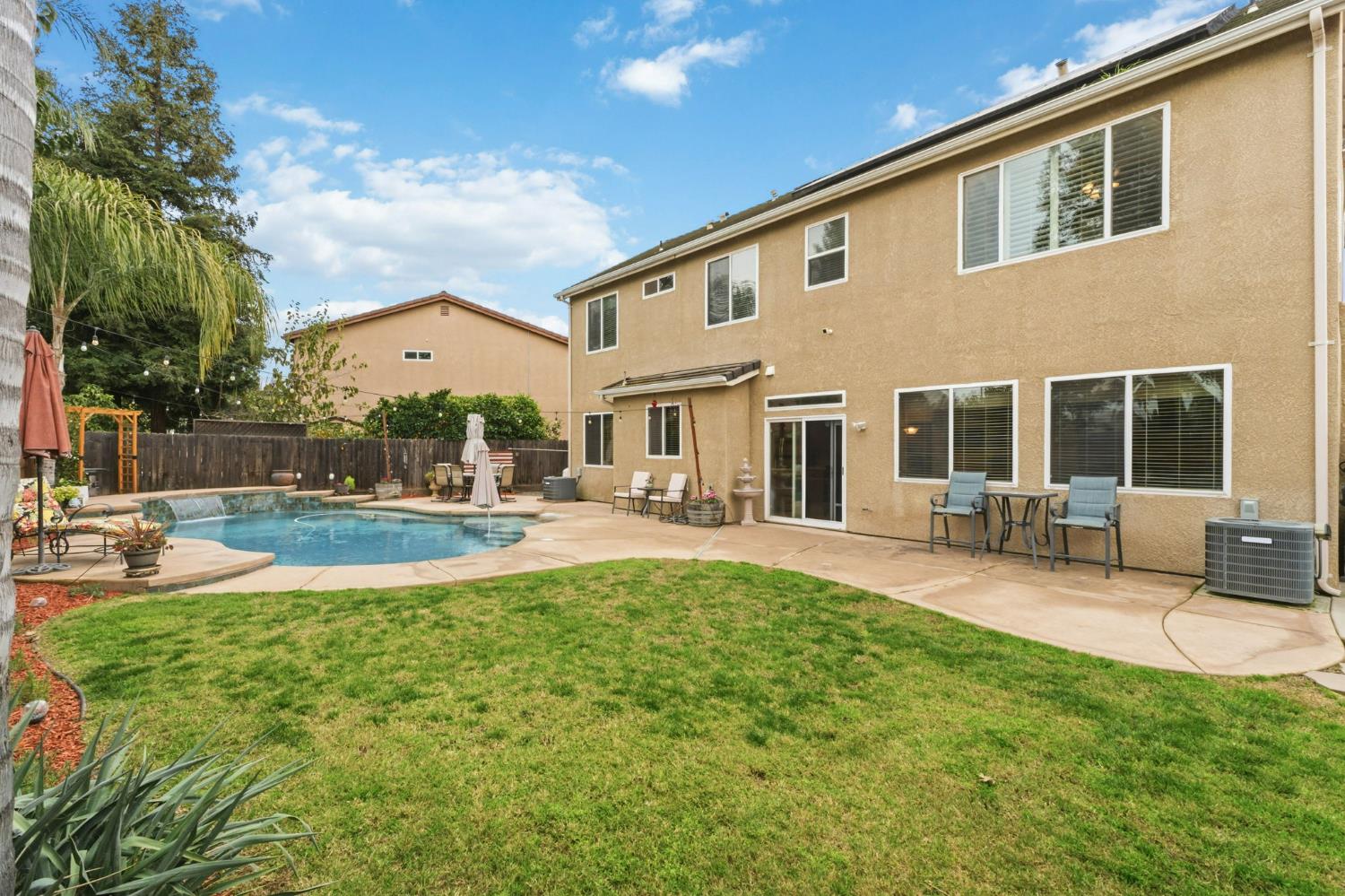 2871 Wrenwood Ave, Clovis, CA 93611