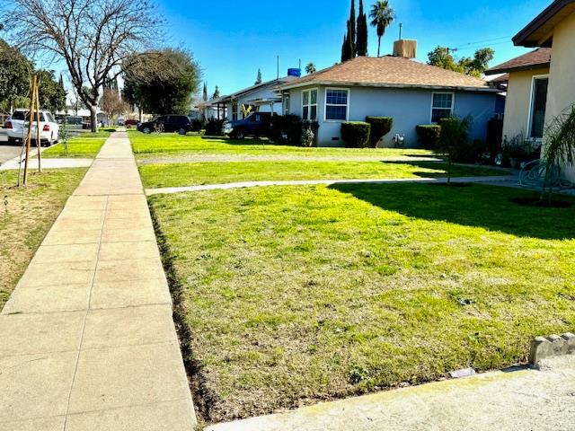 1025 W Griffith Ave, Fresno, CA 93705
