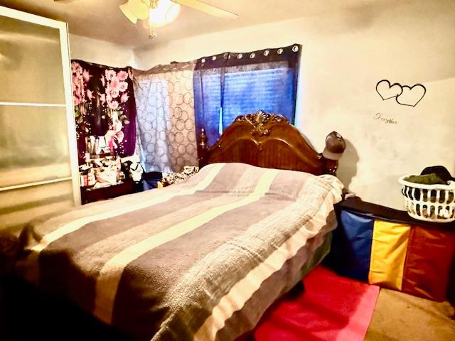 1025 W Griffith Ave, Fresno, CA 93705