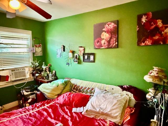 1025 W Griffith Ave, Fresno, CA 93705