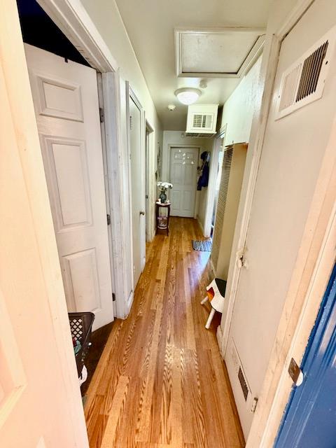 1025 W Griffith Ave, Fresno, CA 93705