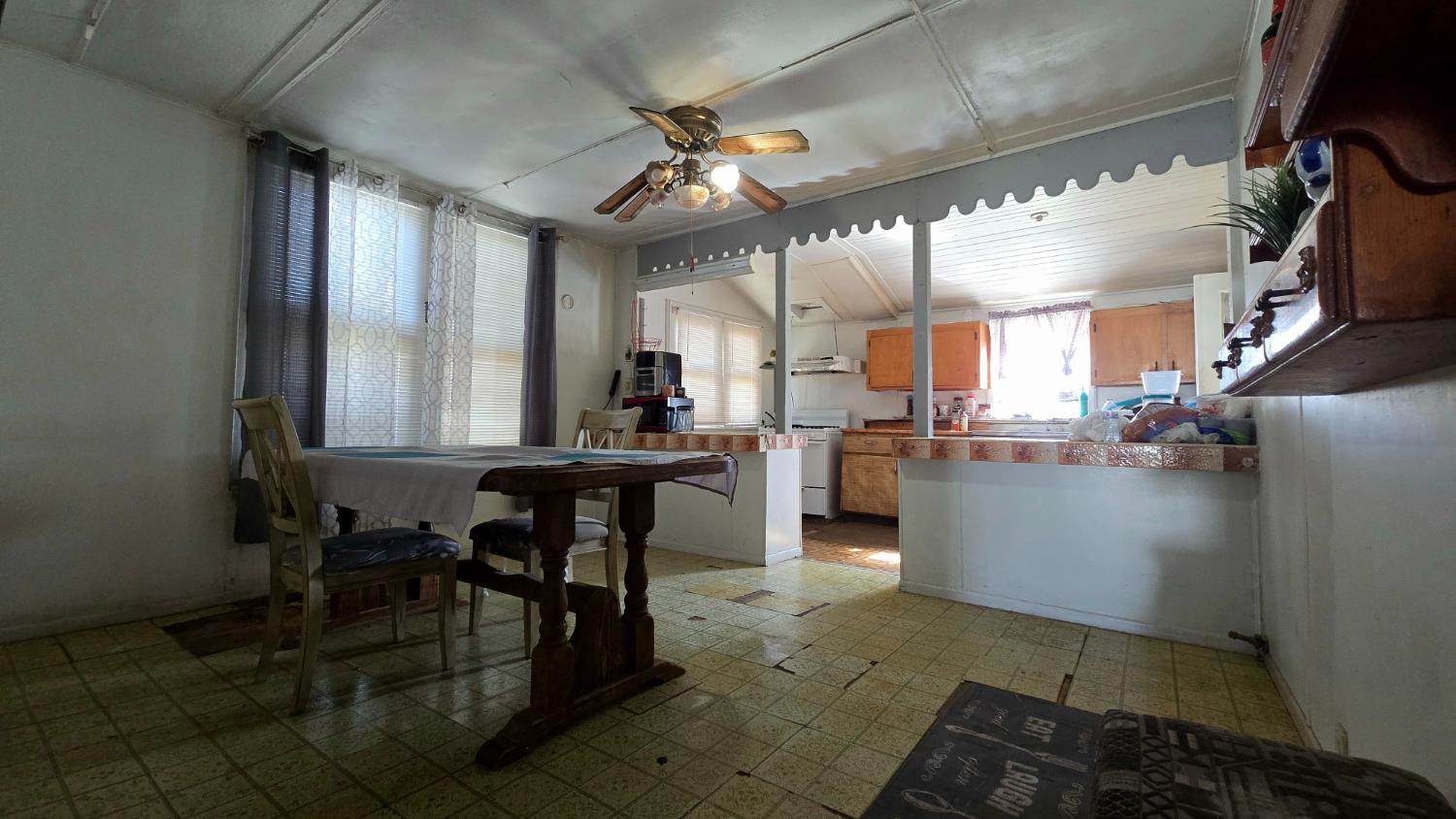 520 E Yale, Dinuba, CA 93618