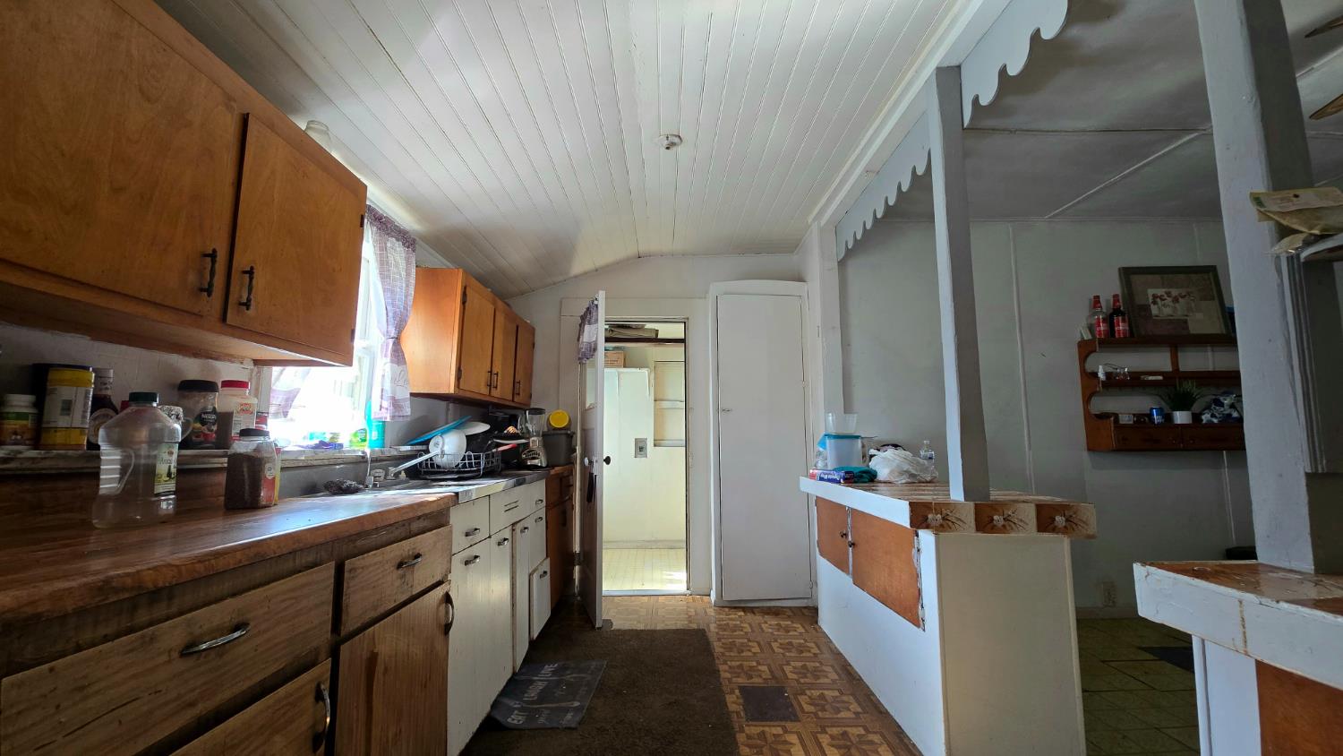 520 E Yale, Dinuba, CA 93618