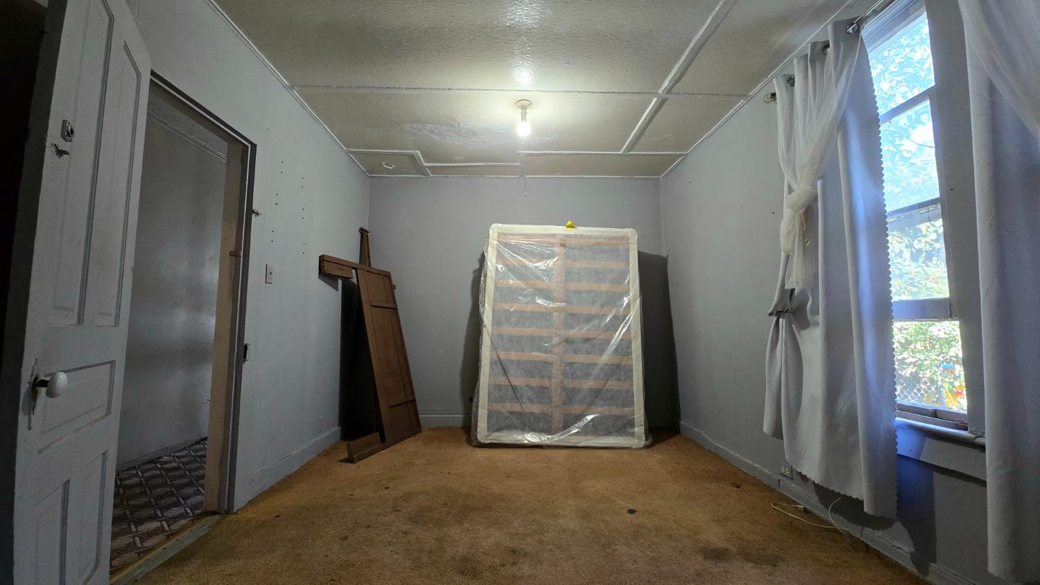 520 E Yale, Dinuba, CA 93618