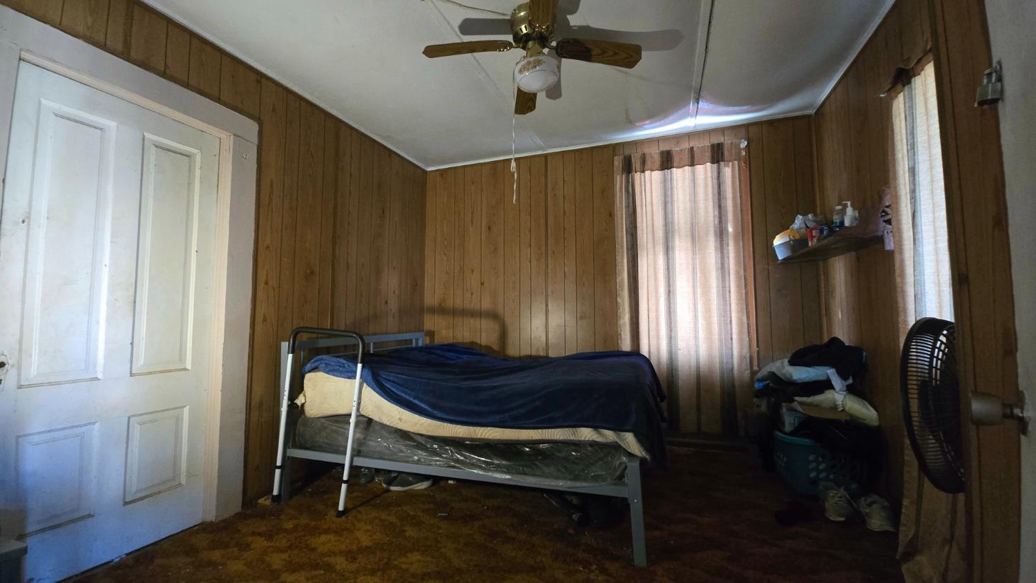 520 E Yale, Dinuba, CA 93618