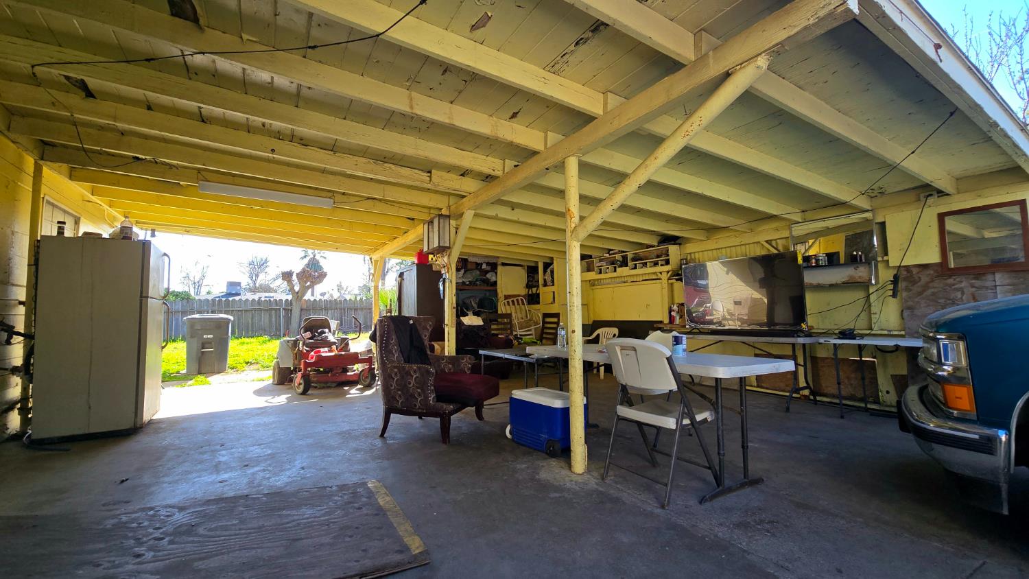 520 E Yale, Dinuba, CA 93618