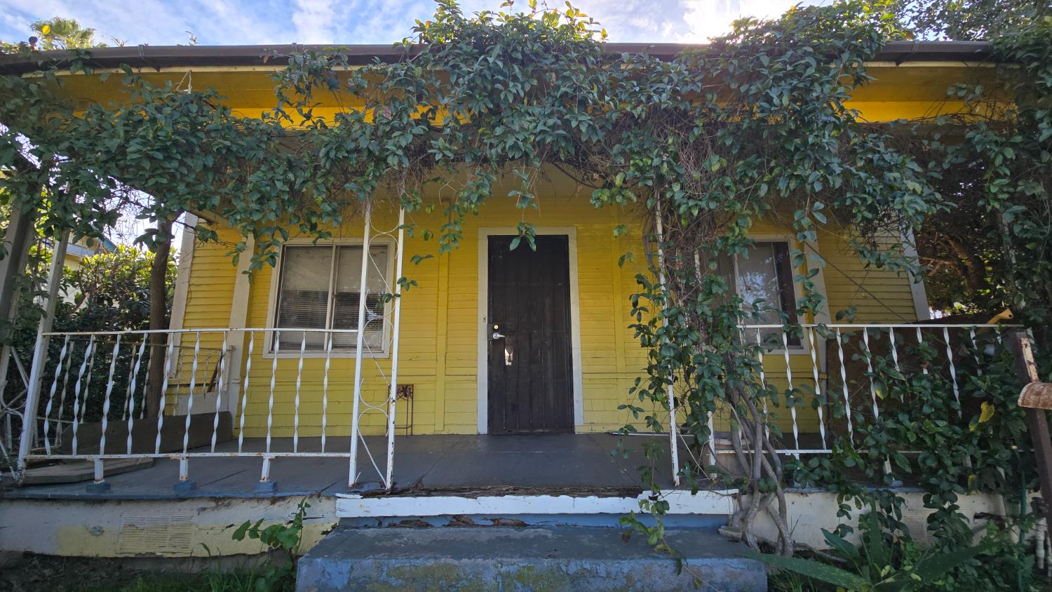 520 E Yale, Dinuba, CA 93618