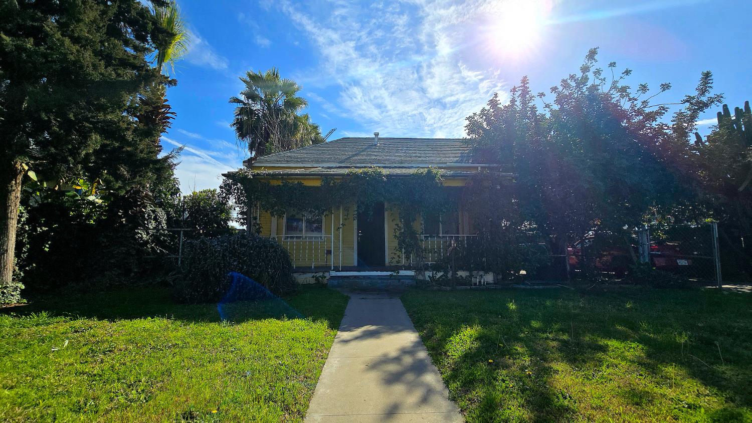 520 E Yale, Dinuba, CA 93618