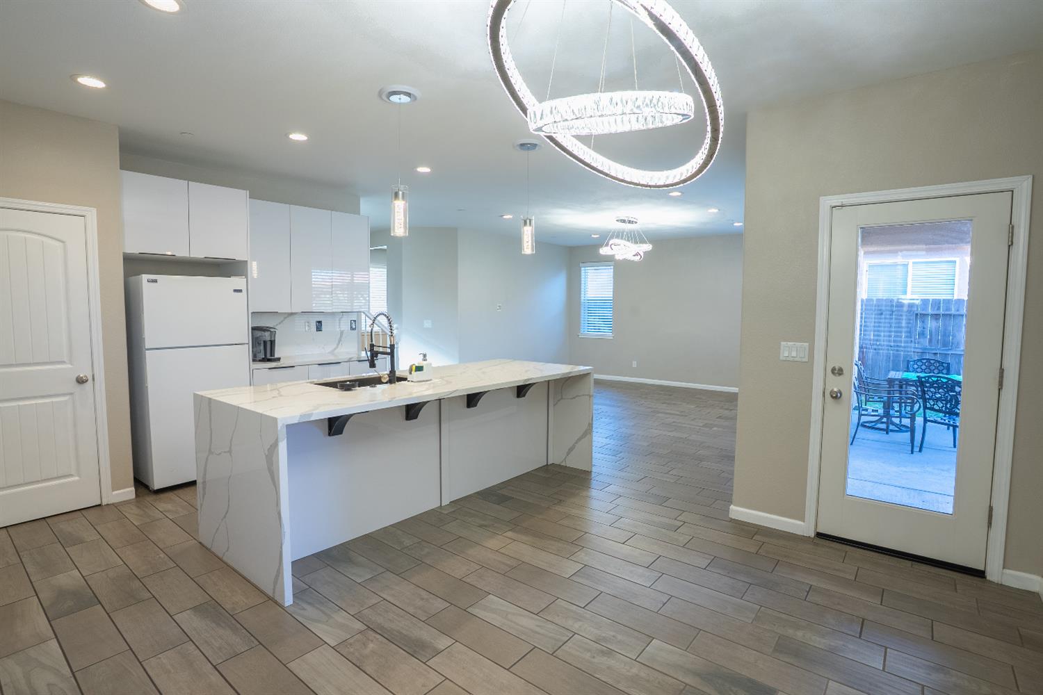 5865 E Beck Ave, Fresno, CA 93727