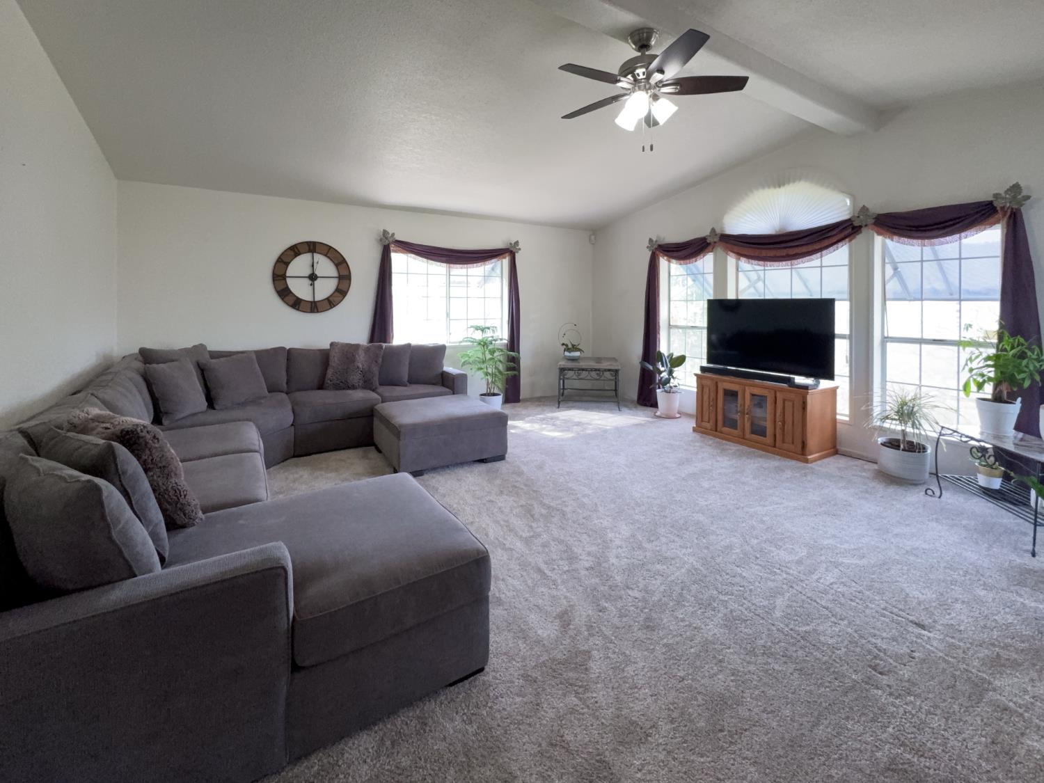 38075 Willowood Ln, Yokuts Valley, CA 93675