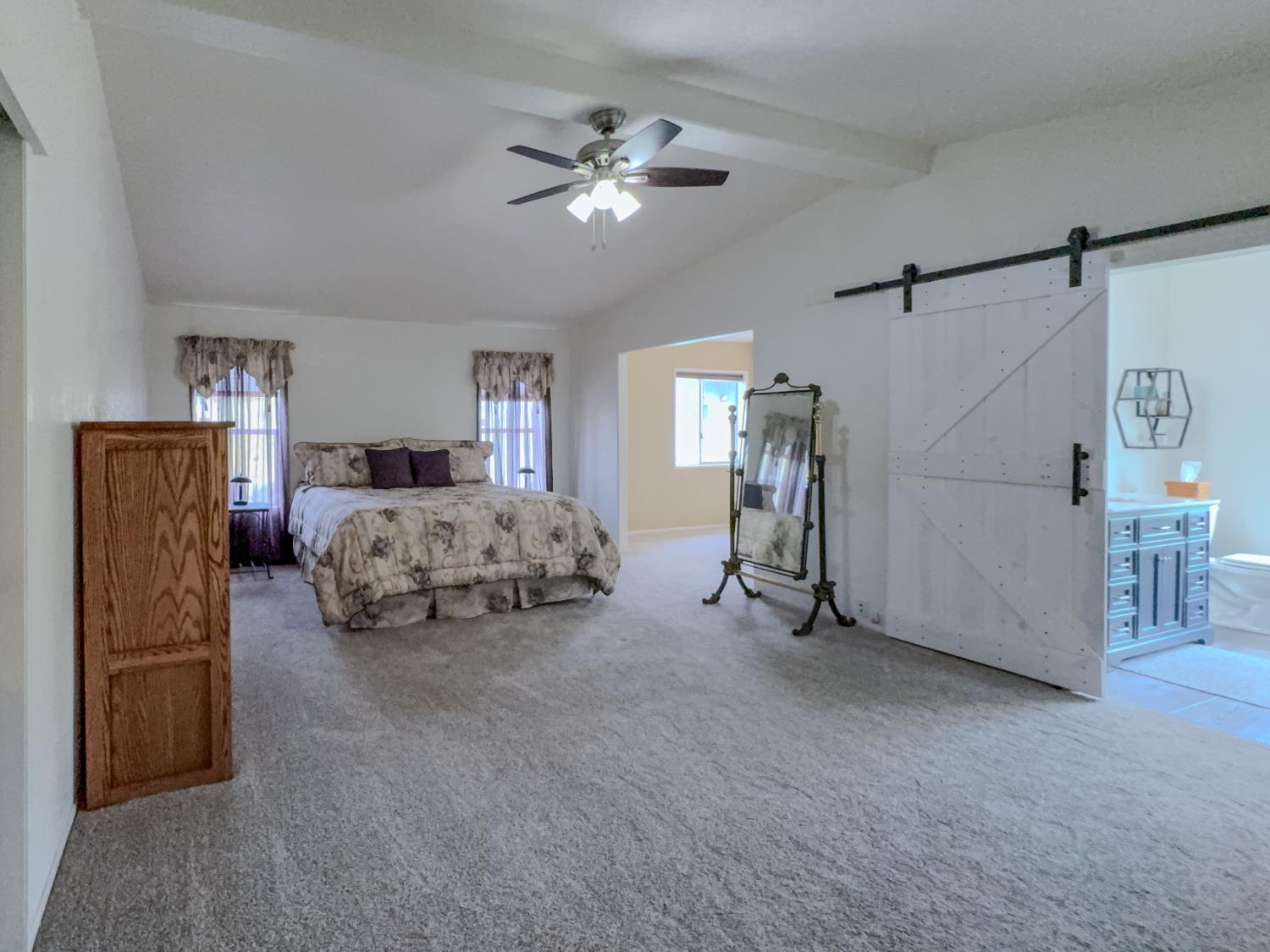 38075 Willowood Ln, Yokuts Valley, CA 93675