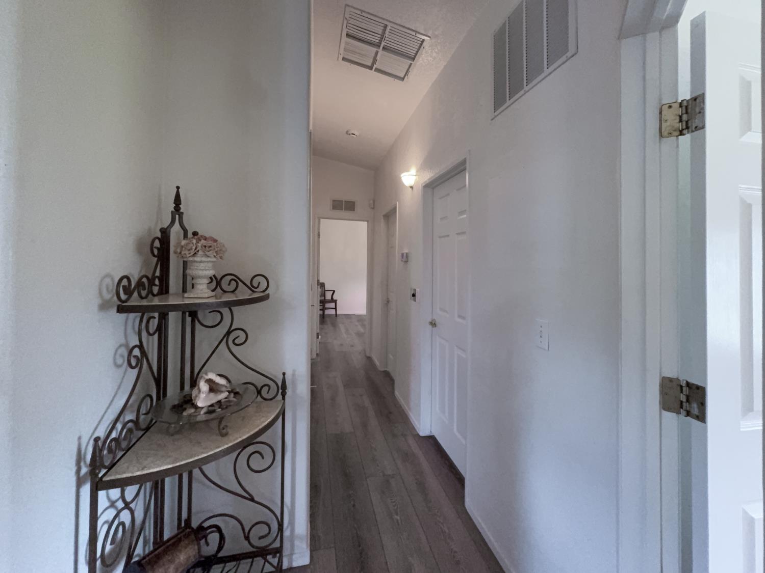 38075 Willowood Ln, Yokuts Valley, CA 93675