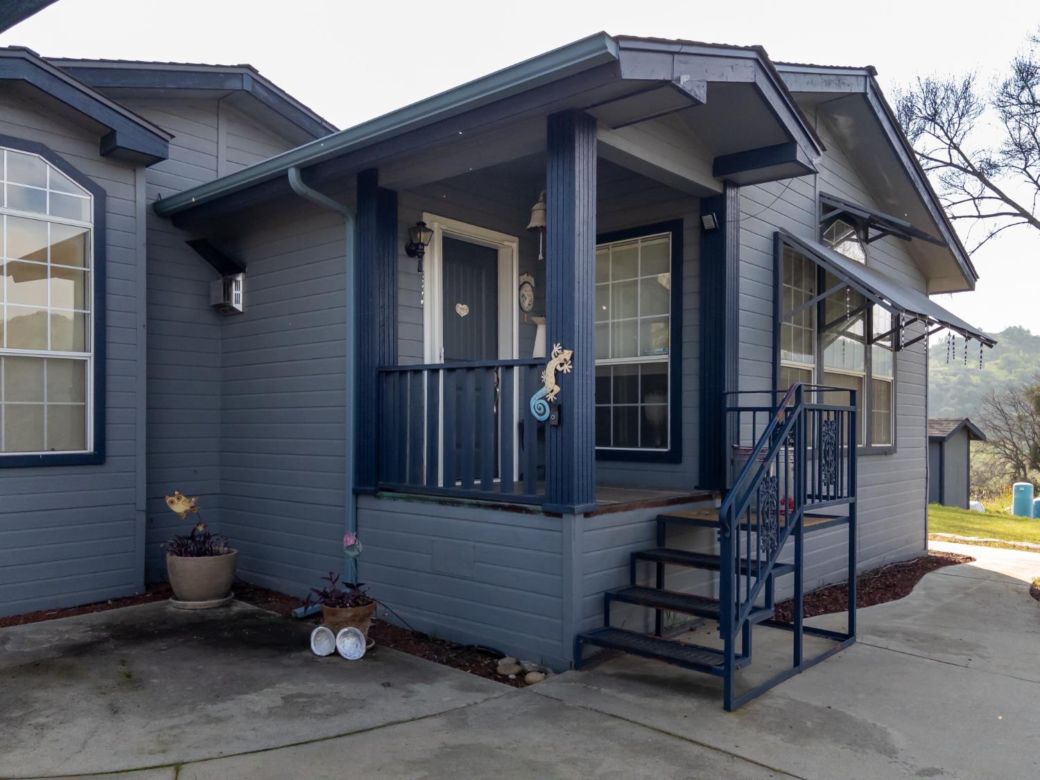 38075 Willowood Ln, Yokuts Valley, CA 93675