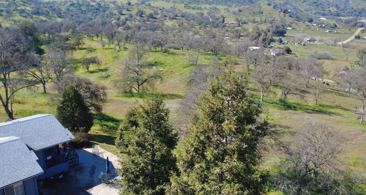 38075 Willowood Ln, Yokuts Valley, CA 93675