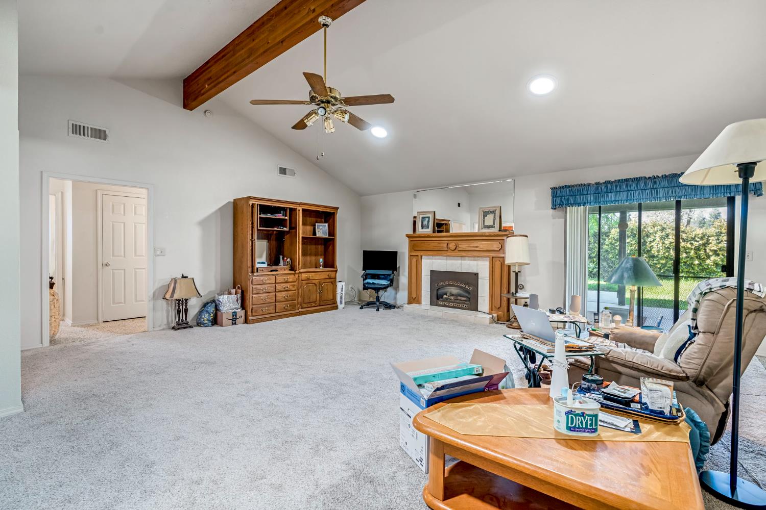 908 Suburban Ave, Madera, CA 93637