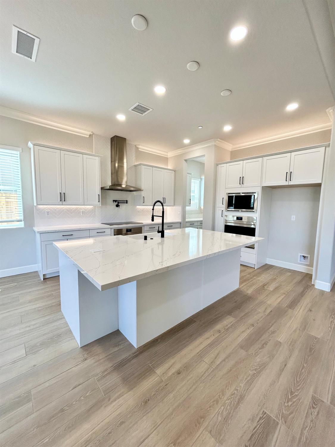 1655 Heirloom Avenue, Clovis, CA 93619