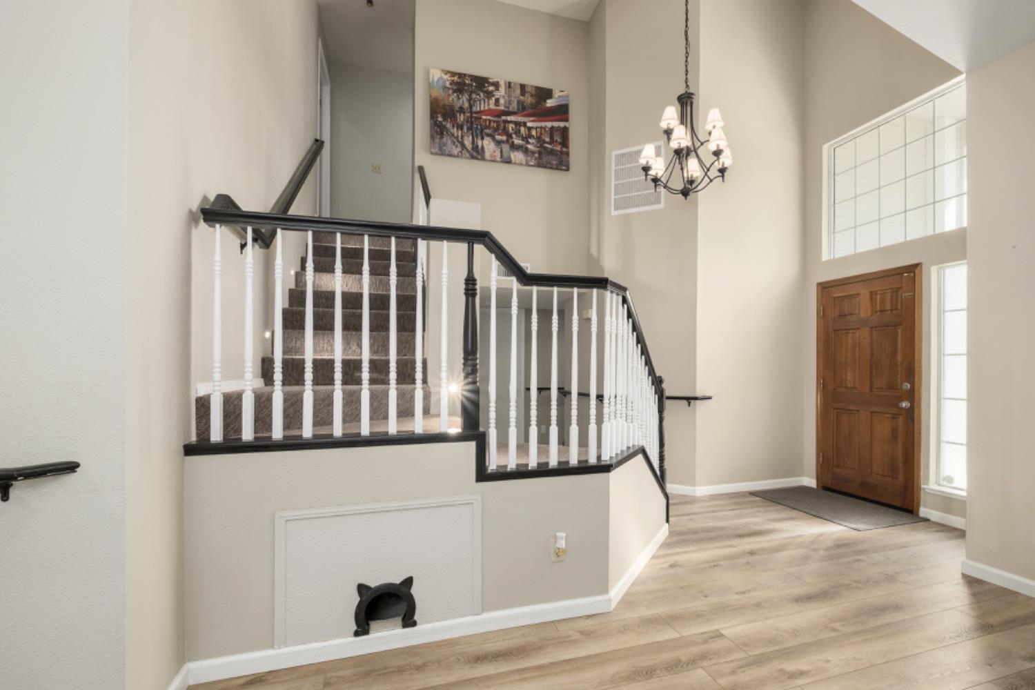 6583 N State Ave, Fresno, CA 93722