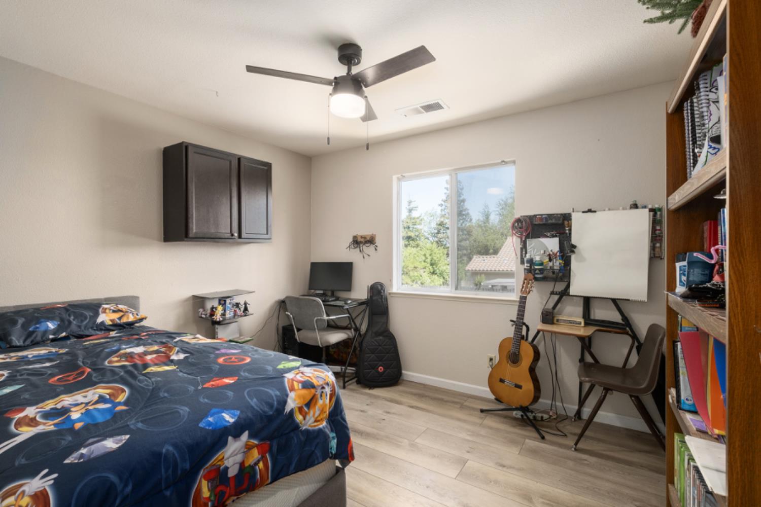 6583 N State Ave, Fresno, CA 93722