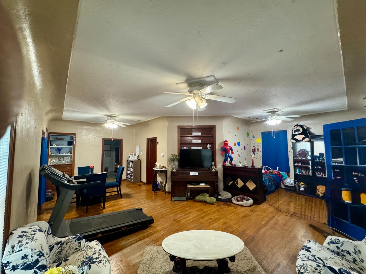 20745 S Pio Pico, Laton, CA 93242