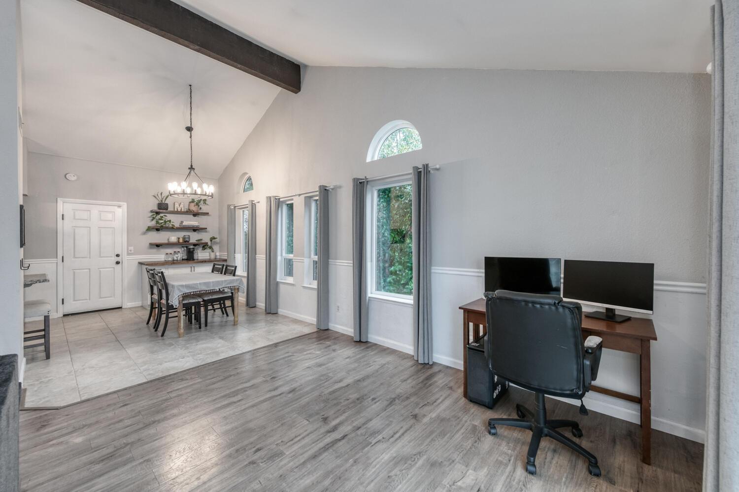 288 W Magill Ave, Clovis, CA 93612