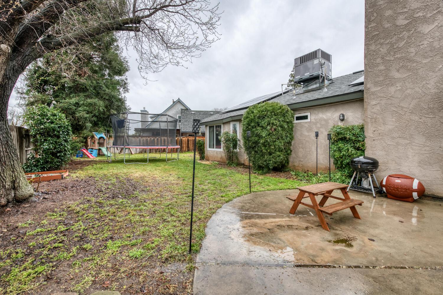 288 W Magill Ave, Clovis, CA 93612