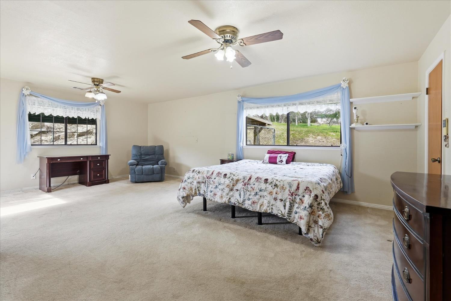 41900 Wild Horse Ct, Coarsegold, CA 93614