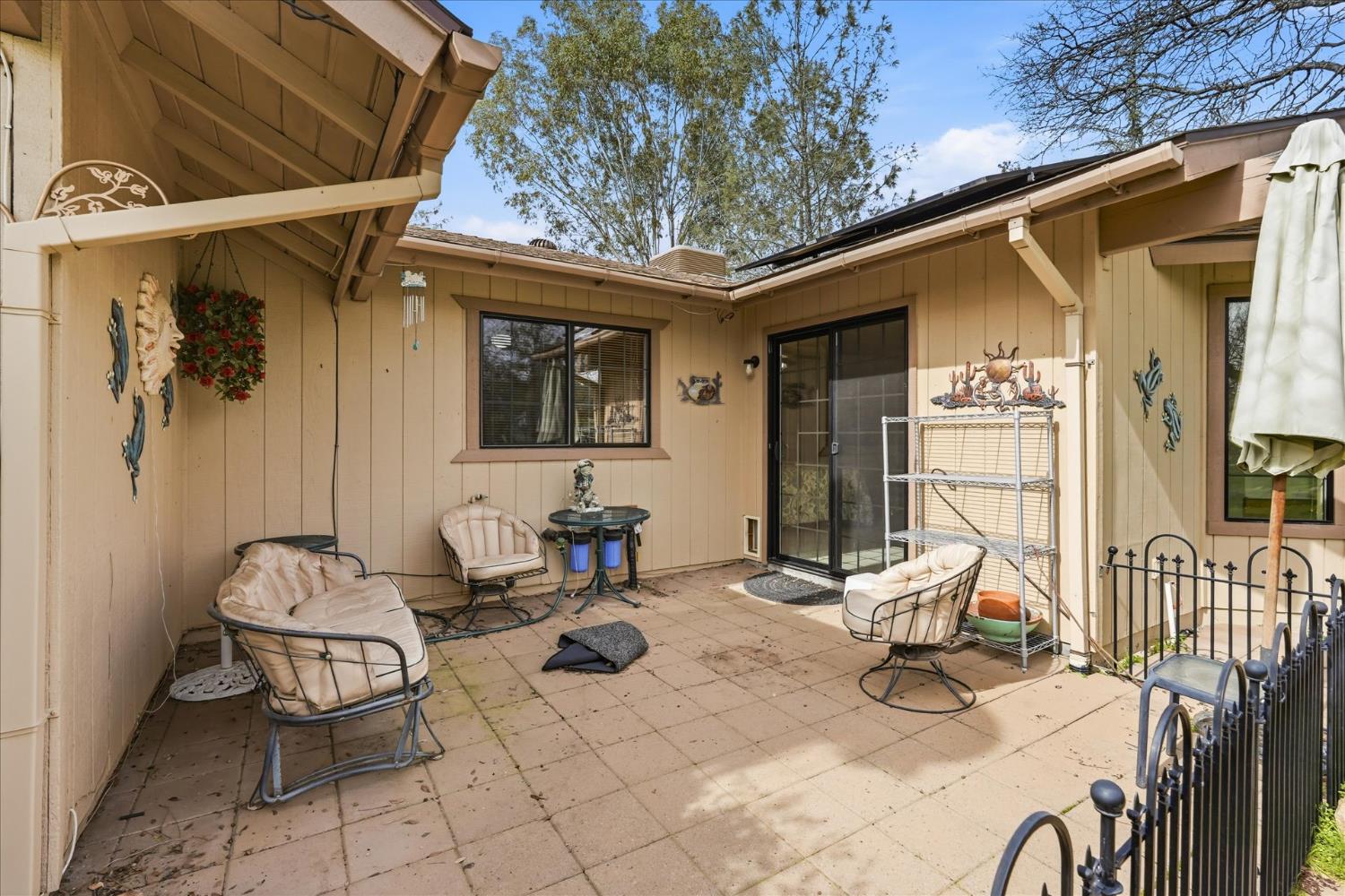 41900 Wild Horse Ct, Coarsegold, CA 93614