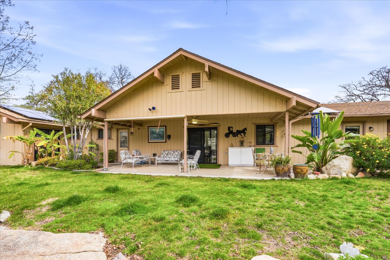 41900 Wild Horse Ct, Coarsegold, CA 93614