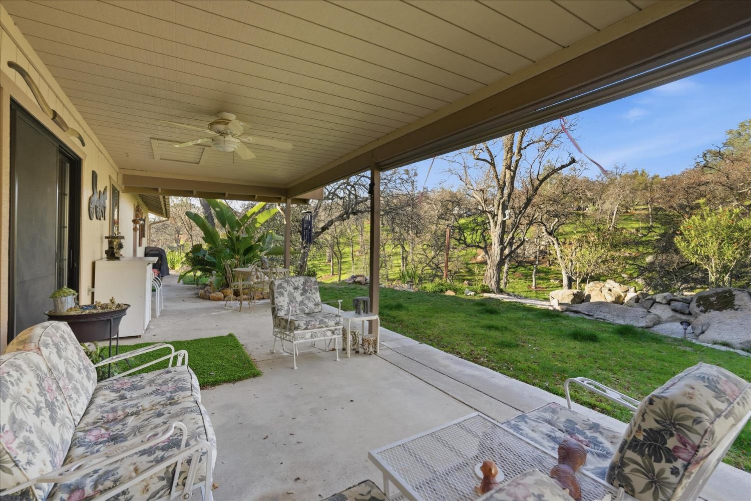 41900 Wild Horse Ct, Coarsegold, CA 93614