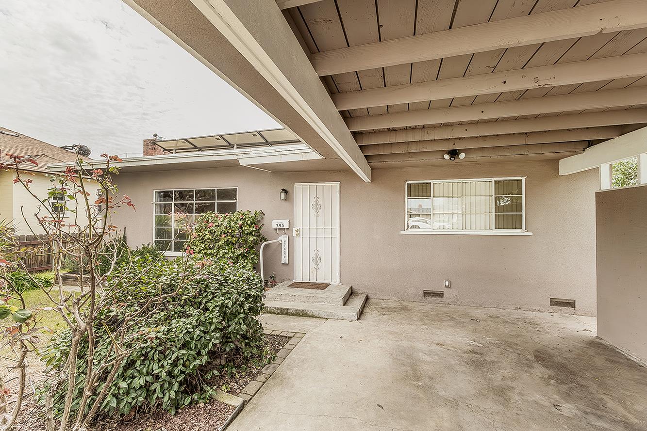 795 W Palm Ave, Reedley, CA 93654